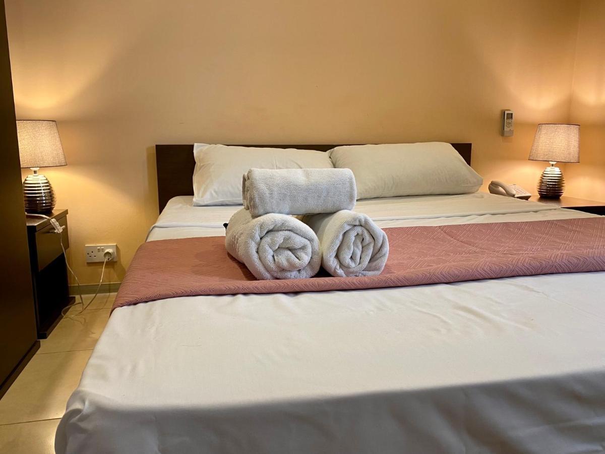 Malta Paradise Hotel Saint Julian's ภายนอก รูปภาพ