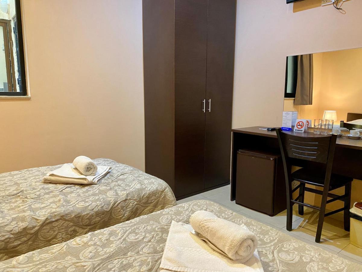 Malta Paradise Hotel Saint Julian's ภายนอก รูปภาพ