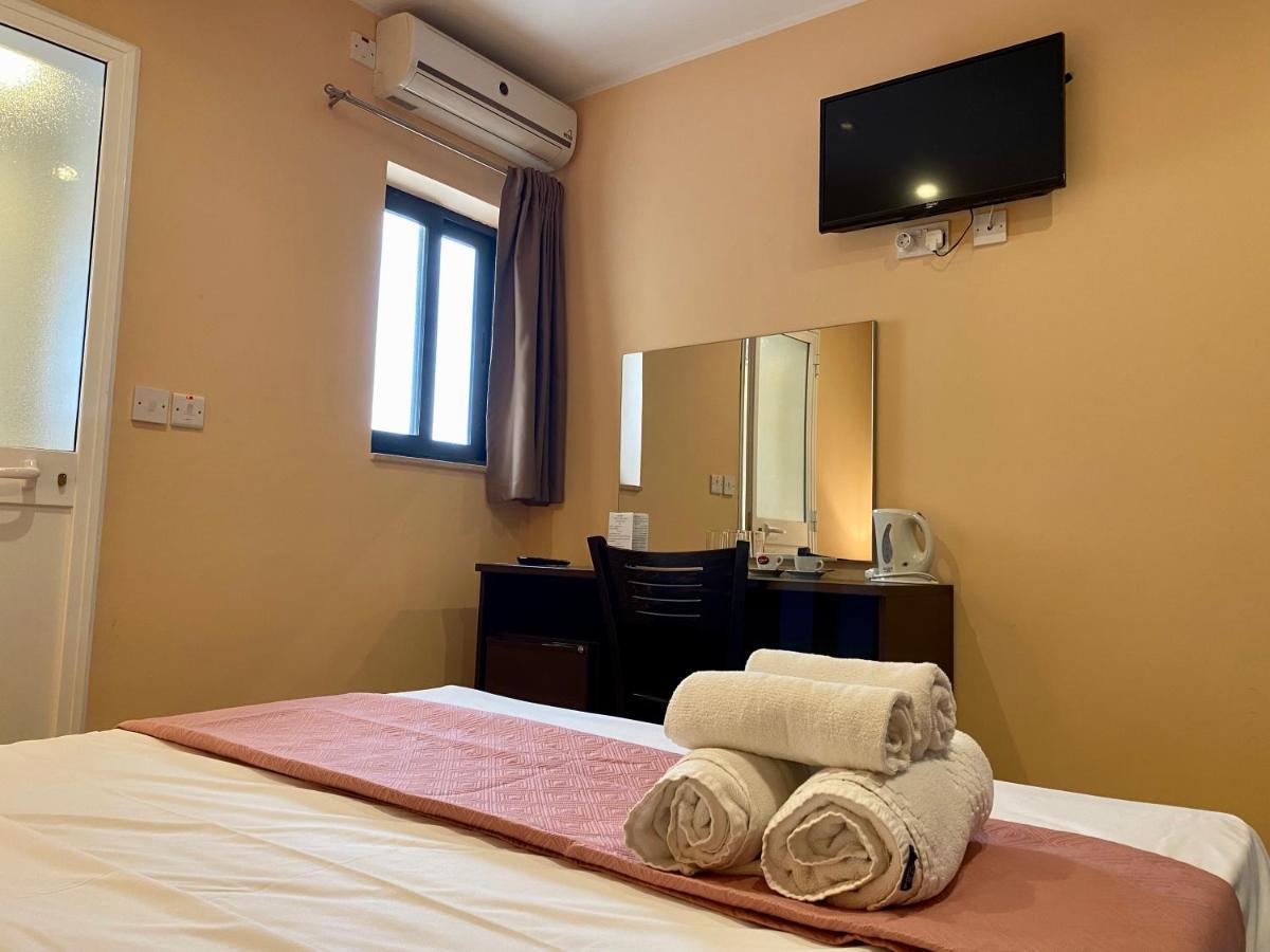 Malta Paradise Hotel Saint Julian's ภายนอก รูปภาพ
