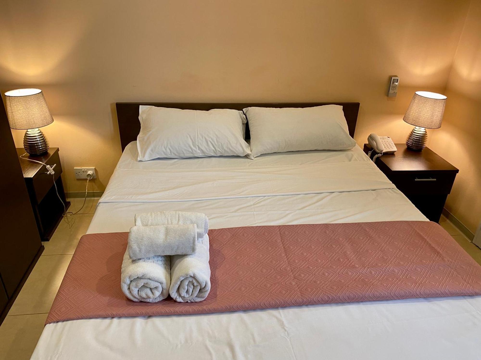 Malta Paradise Hotel Saint Julian's ภายนอก รูปภาพ